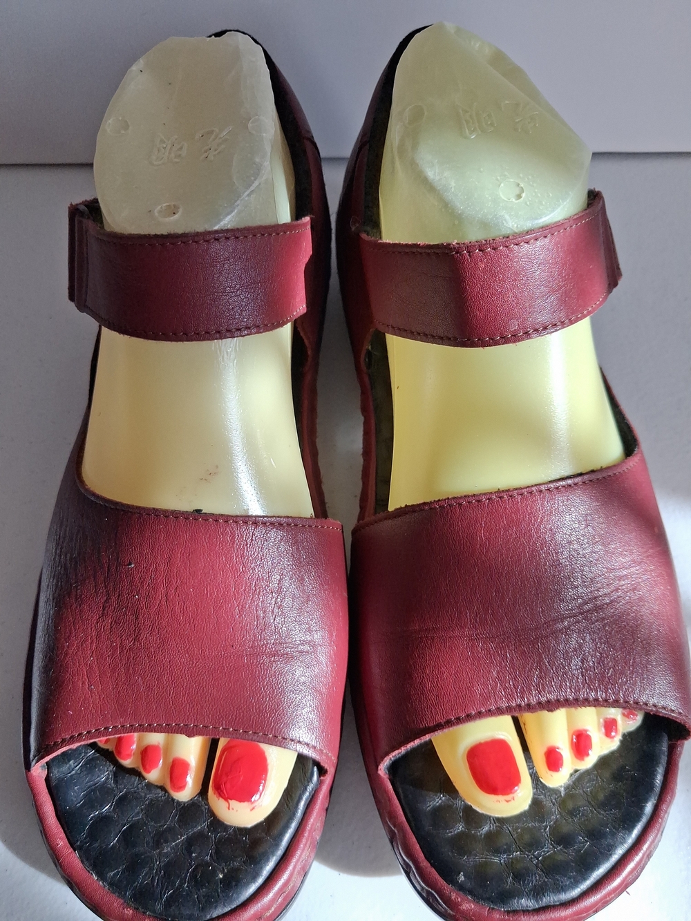 Rieker Women’s Red Leather Open-Toe Hook-and-Loop Sandals Casual Walking Size 11